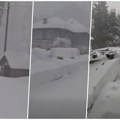 Snežna mećava guta Sljemen! Smetovi zavejali puteve, ljudi ostali odsečeni, nema struje ni grejanja (video)