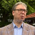 (Video) Vučić u Sremskom okrugu gde obilazi porodicu Bulatović: "Imamo 9 miliona evra za investicije"