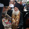 "Obezbedićemo stipendije za 10 studenata iz Beograda", oglasio se iguman manastira Vatoped: Hvala Porfiriju