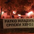 Kragujevački naprednjaci ispred Skupštine u kojoj je Srbija dobila prvi Ustav, slave Ratka Mladića (VIDEO)