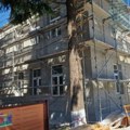 Za energetsku sanaciju objekta i uređenje krova škole u Manojlovcu 8,5 miliona dinara