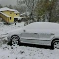 Zima već stigla u Srbiju! Hladni talas doneo sneg vejavicu, zabelela se Crna trava, Vlasotince...