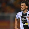 Udineze slavi Srbina: Lazar Samardžić heroj tima, opstanak je blizu