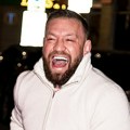 Mekgregor pljunuo čoveka zbog Habiba: "Šta si uradio? Ništa!" VIDEO