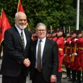 Britanski premijer u Tirani: Albanija snažan saveznik u NATO-u