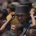 Punktovi sa hranom postali ratište: U Gazu dnevno ulazi 600 kutija, a potrebno 600 kamiona humanitarne pomoći