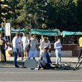 Nesreća kod Vukovog spomenika: Automobil udario biciklistu, nepomično leži