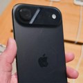 Apple otkrio metodu čišćenja ogrebotina sa iPhone 17 Pro uz pomoć slane vode i zaista funkcioniše