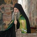 Patrijarh Porfirije stigao u Pećku patrijaršiju, dočekali ga sveštenici i vernici