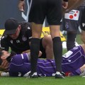 Krv, muk i drama u Beču! Dragović ostao nepomično da leži posle jezivog udarca, stadion zanemeo! Bivši kapiten Zvezde hitno…