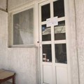 Prve slike mesta zločina na Voždovcu: Prijatelja iskasapio nožem u kući, pa pozvao policiju i sve priznao (foto)