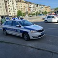 "Audijem" se zakucao u dalekovod: Stravičan sudar u Temerinu: Pokušao da izbegne drugo vozilo, pukom srećom preživeli…