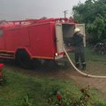 Grom zapalio kotobanju kod Inđije: Kiša pomogla u gašenju vatre (foto)