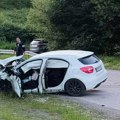 Stravični prizori kod banjskog polja! Automobil u kom je bila tinejdžerka uništen, podlegla povredama posle 4 sata borbe…