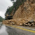 Drama u Švajcarskoj Ljudi zatrpani u odronu kamenja posle nevremena