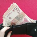 Skoro 90 odsto zaposlenih zarađuje manje od 140.000 dinara
