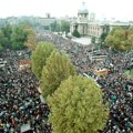 Demonstracijama srušen režim Slobodana Miloševića