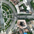 Načisto pukli Manje od 3.000 blokadera ispred stare Železničke stanice maltretira narod - saobraćaj obustavljen u širem…