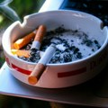 Nema više kafe i duvana u kafićima Evo gde ćete morati da izađete na ulicu za jedan dim u zabranu uključene i elektronske…