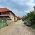 Beba iz Donje Lokošnice sa naprsnućem lobanje u stabilnom stanju, sutra moguće otpuštanje iz UKC Niš