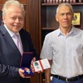 Ruski ambasador uručio Vladimiru Kršljaninu počasnu medalju
