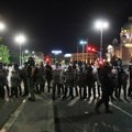 MUP: Fotografija policajca koji udara ženu pendrekom izvučena iz konteksta