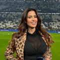 Najlepša voditeljka Italije zapalila Instagram vrućim fotkama: Slikala se na stadionu poznatog kluba iz Serije A i oborila…
