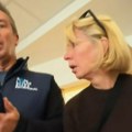 Упознавање са унуком претворило се у шок откриће: Бака и дека дошли у породилиште, па занемели!