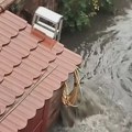 Usled nevremena u dvorištu u kragujevačkom naselju Erdoglija izlila se fekalna kanalizacija
