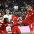 Švajcarska preko Alžira do osmine finala Mundijala