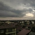 Nevreme širom Srbije: Pljuskovi sa grmljavinom se očekuju u ovom delu zemlje, brojna domaćinstva bez struje