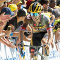 Vuelta: Pobeda Rogliča, Kusu klizi crvena majica