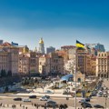 Ipak u sedlu: 74% Ukrajinaca veruje Zelenskom