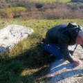 Sigurna jedino na grobovima: Zašto je ćirilica pismo drugog reda u Crnoj Gori, iako je po Ustavu ravnopravna