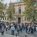 Održan protest ispred Valjevske gimnazije zbog uvođenja prinudne uprave