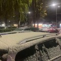 Prvi sneg u Kraljevu i Kragujevcu, saobraćajna policija upozorava na maglu duž Ibarske klisure