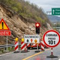 Izmenjen režim saobraćaja na petlji Vranje Jug zbog klizišta