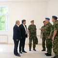 (Foto) Gašić obišao rekonstruisani objekat u kasarni Topčider: "Bolji uslovi za nove generacije vojnika"