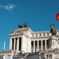 Pristalice pokreta Pet zvezda u Rimu protestovali protiv politike Zapada prema Rusiji