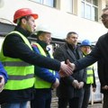 Sva porodilišta u Srbiji imaće sve novo: Vučić stigao u bolnicu u Vranju, obilazi radove na rekonstrukciji