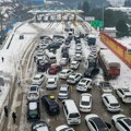 Strašni snimci saobraćajnog kolapsa u Kini: Hiljade zarobljenih, jedan vozač u kolima proveo tri dana