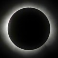 Potpuno pomračenje Sunca: Milioni pratili solarnu eklipsu koja je donela mrak u Severnoj Americi