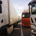 Gužve na granici sa mađarskom i hrvatskom: Teretna vozila čekaju, oglasila se Uprava granične policije