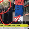 Protestima OPOZICIJE UPRAVLJA čovek koji je UNIŠTAVAO srpske zastave po Novom Sadu!