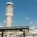 Ponovo problemi nad Vašingtonom: Dva aviona odustala od sletanja zbog helikoptera