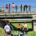 Zavrni rukave: Bujanovčani čistili obalu Trnovačke reke i park (VIDEO&FOTO)