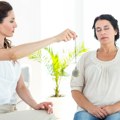 Može li hipnoza da ublaži simptome menopauze? FOTO