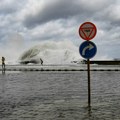 Jača snažan uragan: Sve oči uprte u Tihi okean, "Ajona" se kreće prema zapadu