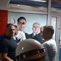 "Danas": Ispred prostorija SNS-a na Bulevaru sinoć bio i muškarac osuđen za pokušaj ubistva
