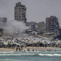 Desetine hiljada Palestinaca napustilo grad Gazu u sredu